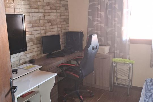 Quarto de casa à venda com 3 quartos, 125m² em Rubem Berta, Porto Alegre