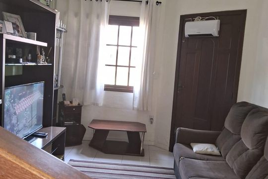 Casa à venda com 3 quartos, 125m² em Rubem Berta, Porto Alegre