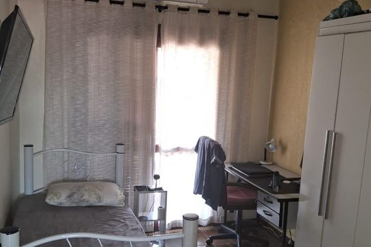 Quarto de casa à venda com 3 quartos, 125m² em Rubem Berta, Porto Alegre