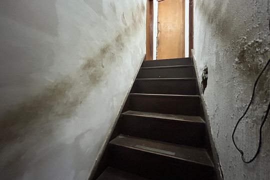 Escada de casa para alugar com 4 quartos, 198m² em Praça Seca, Rio de Janeiro
