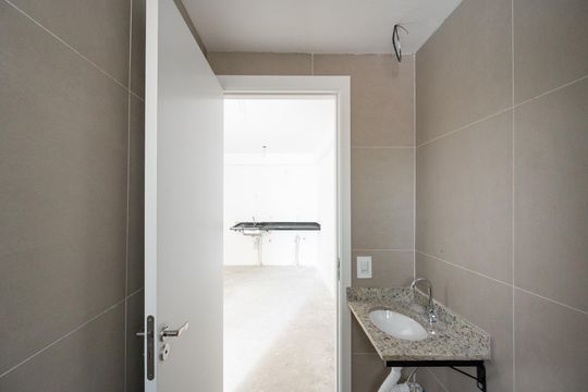 Banheiro Social de kitnet/studio à venda com 1 quarto, 29m² em Vila da Saúde, São Paulo