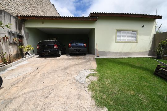 Garagem de casa à venda com 2 quartos, 110m² em Parque São Quirino, Campinas