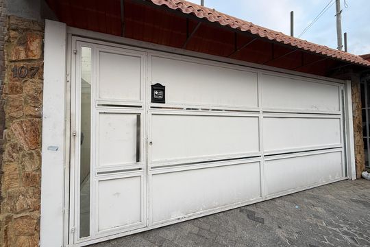 Fachada de casa à venda com 3 quartos, 235m² em Jardim Tabatinga, Guarulhos