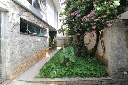 Quintal de casa para alugar com 3 quartos, 360m² em Jardim Franca, São Paulo