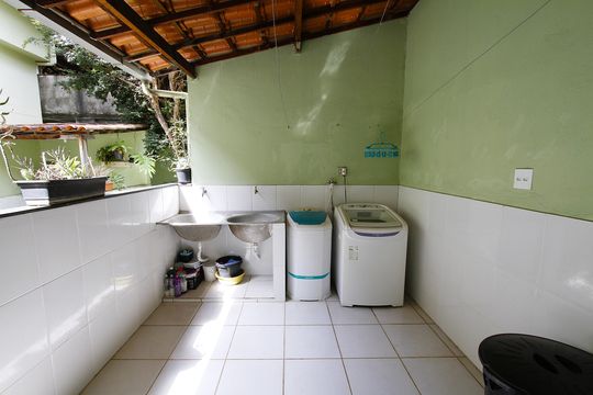 Área de Serviço de casa à venda com 4 quartos, 150m² em João Paulo Ii, Belo Horizonte
