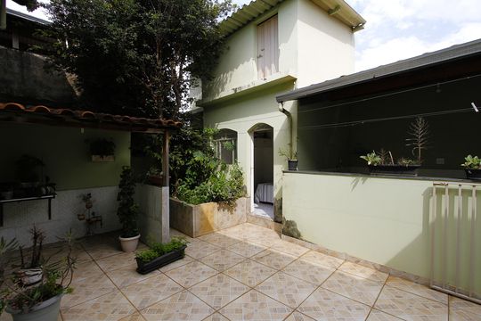 Casa à venda com 4 quartos, 150m² em João Paulo Ii, Belo Horizonte