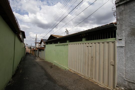 Fachada de casa à venda com 4 quartos, 150m² em João Paulo Ii, Belo Horizonte