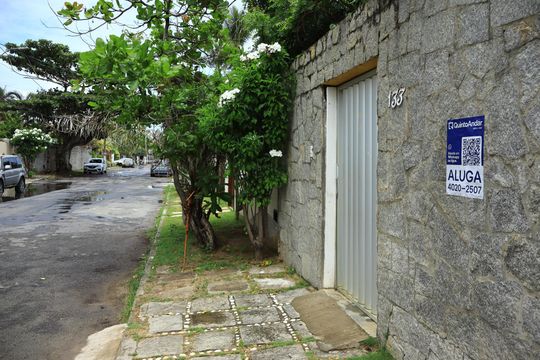 Fachada de casa de condomínio para alugar com 5 quartos, 600m² em Itapuã, Salvador