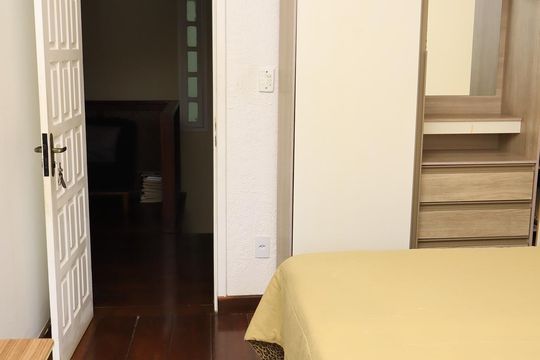 Quarto 1 de casa de condomínio para alugar com 5 quartos, 600m² em Itapuã, Salvador