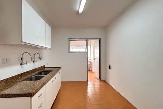 Cozinha  de apartamento à venda com 3 quartos, 85m² em Indianópolis, São Paulo