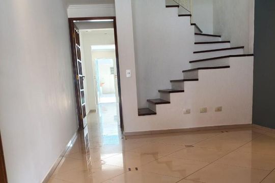 Sala de casa à venda com 2 quartos, 103m² em Vila Carmosina, São Paulo