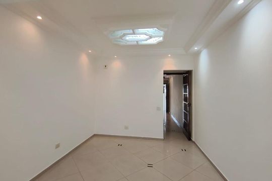 Casa à venda com 2 quartos, 103m² em Vila Carmosina, São Paulo