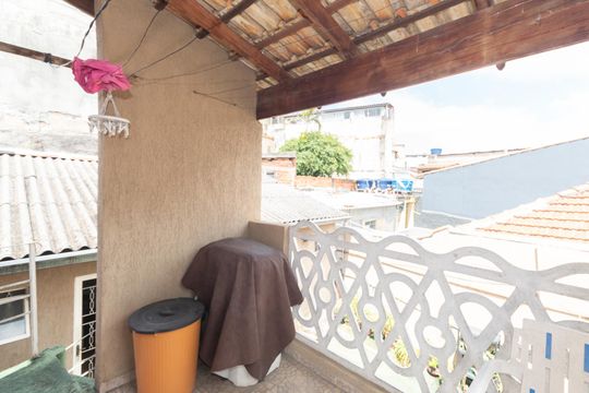 Área de Serviço de casa à venda com 4 quartos, 180m² em Jardim Japao, São Paulo