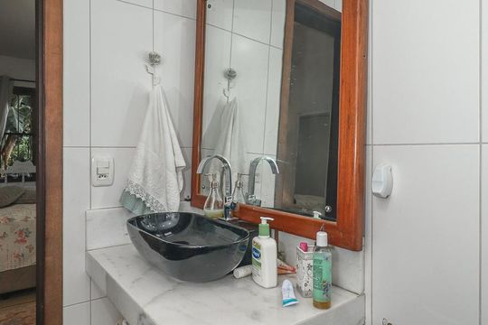 Banheiro da Suíte de casa à venda com 3 quartos, 226m² em Sarandi, Porto Alegre