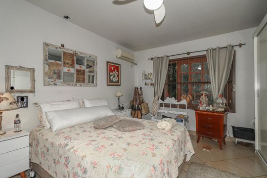 Quarto Suíte de casa à venda com 3 quartos, 226m² em Sarandi, Porto Alegre