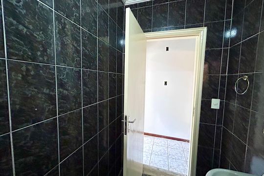 Banheiro 2 de casa à venda com 3 quartos, 300m² em Jardim Vila Galvao, Guarulhos