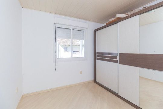 Quarto 2 de casa de condomínio à venda com 2 quartos, 98m² em Morro Santana, Porto Alegre