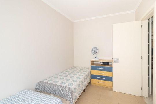 Quarto 2 de apartamento para alugar com 3 quartos, 77m² em Cristal, Porto Alegre