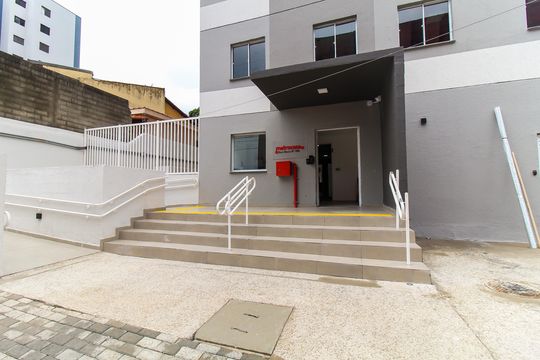 Fachada de apartamento para alugar com 2 quartos, 17m² em Itaquera, São Paulo