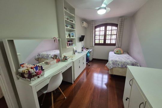 Casa à venda com 4 quartos, 199m² em Campo Belo, São Paulo
