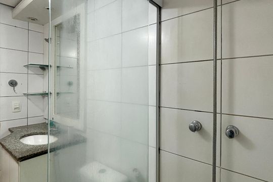 Banheiro de apartamento para alugar com 3 quartos, 111m² em Botafogo, Rio de Janeiro