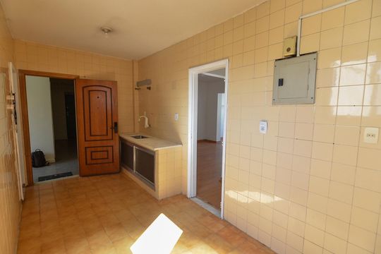 Cozinha de apartamento à venda com 2 quartos, 145m² em Tijuca, Rio de Janeiro