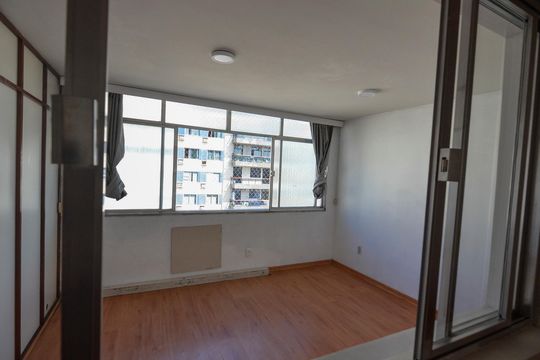 Quarto de apartamento à venda com 2 quartos, 145m² em Tijuca, Rio de Janeiro