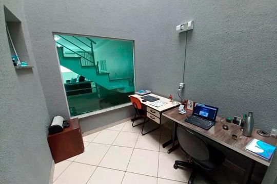Casa à venda com 3 quartos, 190m² em Vila Linda, Santo André