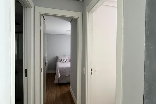Corredor de apartamento à venda com 2 quartos, 42m² em Vila Plana, São Paulo