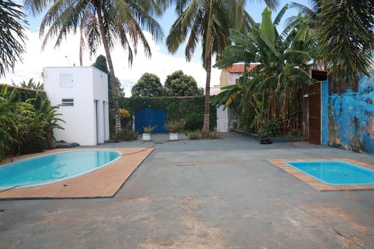 Piscina  de casa para alugar com 2 quartos, 360m² em Parque Residencial Candido Portinari, Ribeirão Preto