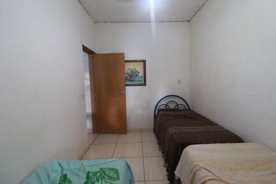 Quarto 2 de casa para alugar com 2 quartos, 360m² em Parque Residencial Candido Portinari, Ribeirão Preto