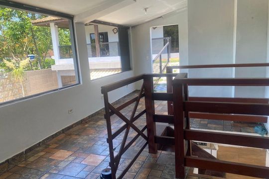Área externa de casa para alugar com 5 quartos, 360m² em Jardim Mar e Ceu, Guarujá