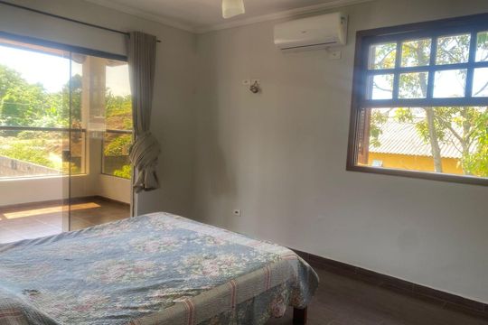 Quarto de casa para alugar com 5 quartos, 360m² em Jardim Mar e Ceu, Guarujá