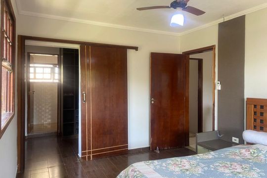 Quarto de casa para alugar com 5 quartos, 360m² em Jardim Mar e Ceu, Guarujá
