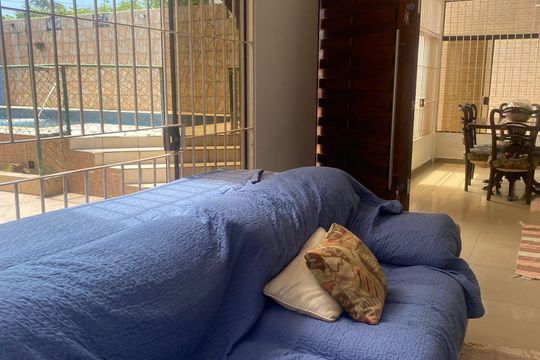 Sala de casa para alugar com 5 quartos, 360m² em Jardim Mar e Ceu, Guarujá