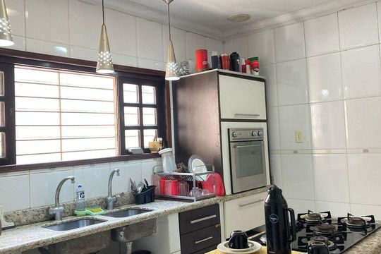 Cozinha de casa para alugar com 5 quartos, 360m² em Jardim Mar e Ceu, Guarujá
