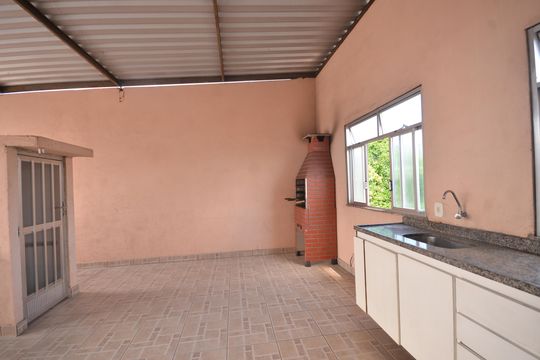 Cozinha e Área de Serviço de casa de condomínio para alugar com 3 quartos, 140m² em Bento Ribeiro, Rio de Janeiro