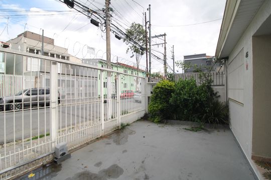 Garagem de casa à venda com 2 quartos, 170m² em Santana, São Paulo