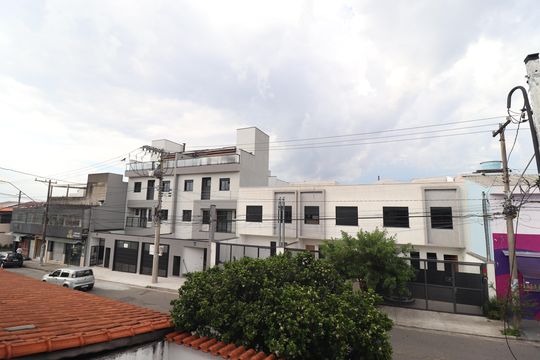Vista Quarto 1 de casa à venda com 2 quartos, 60m² em Utinga, Santo André