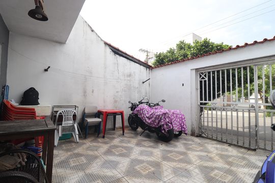 Garagem de casa à venda com 2 quartos, 60m² em Utinga, Santo André
