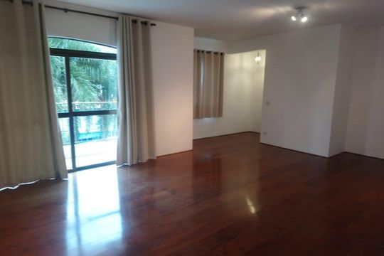 Apartamento para alugar com 3 quartos, 150m² em Real Parque, São Paulo