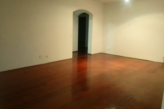 Apartamento para alugar com 3 quartos, 150m² em Real Parque, São Paulo