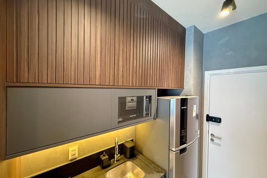 Cozinha  de kitnet/studio para alugar com 0 quarto, 25m² em Vila Cordeiro, São Paulo