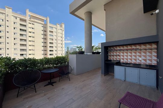 Terraço  de kitnet/studio para alugar com 0 quarto, 25m² em Vila Cordeiro, São Paulo