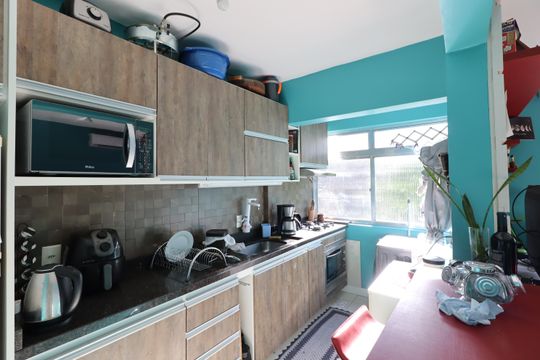 Cozinha e Área de Serviço de apartamento para alugar com 1 quarto, 49m² em Bom Jesus, Porto Alegre