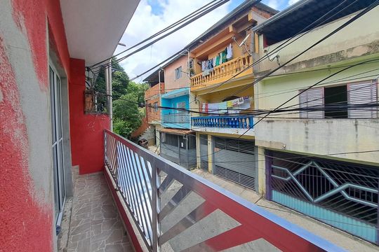 Sacada de casa à venda com 3 quartos, 70m² em Jardim Roberto, Osasco