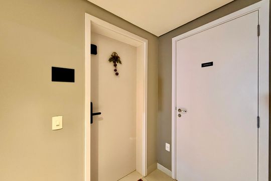 Hall Apartamento de kitnet/studio à venda com 1 quarto, 27m² em Santo Amaro, São Paulo