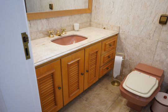 Banheiro da Suíte 4 de apartamento para alugar com 4 quartos, 370m² em Vila Regente Feijó, São Paulo