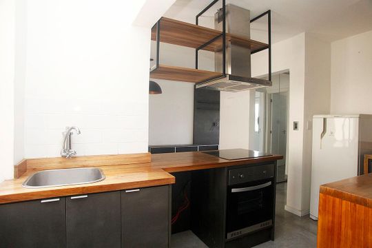 Cozinha de apartamento à venda com 2 quartos, 65m² em Cidade Baixa, Porto Alegre