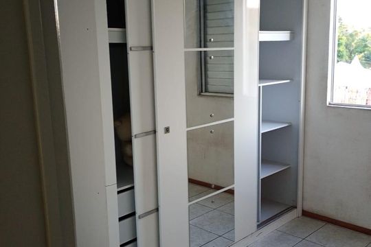 Quarto de apartamento à venda com 2 quartos, 42m² em São José, Porto Alegre